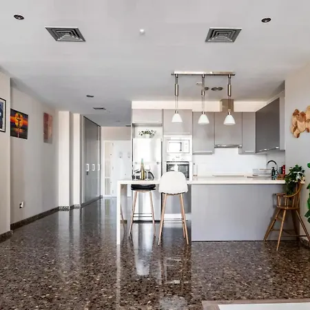 Apartamento Moderno Con Vistas Al Mar En