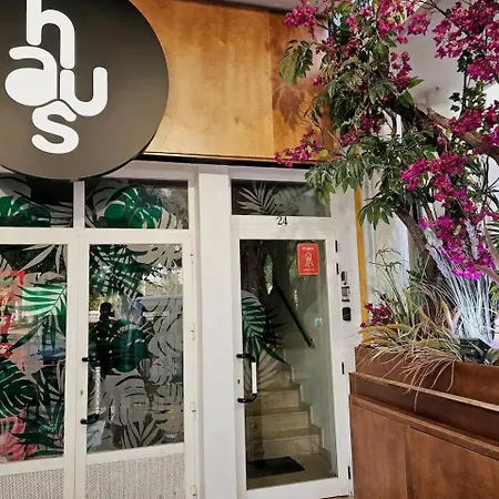 Moderno Con Vistas Al Mar En Apartamento *