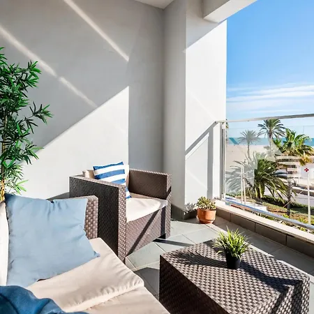 Moderno Con Vistas Al Mar En