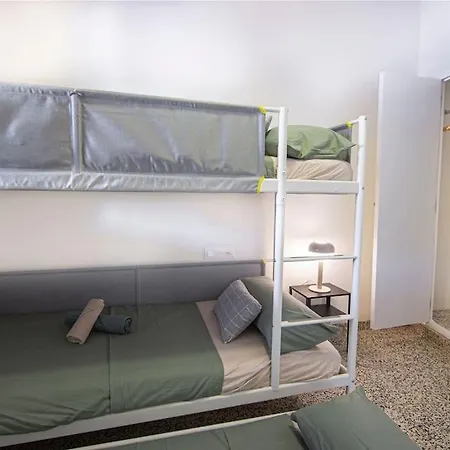 Con Piscina Y Barbacoa 13 Personas Cerca Del Metro