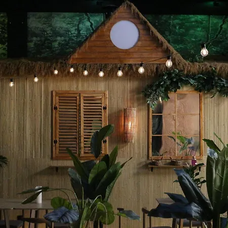 The Pod Village ホステル *