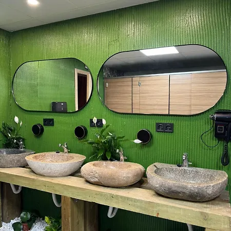The Pod Village ホステル *