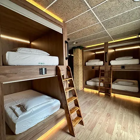 Hostel The Pod Village *