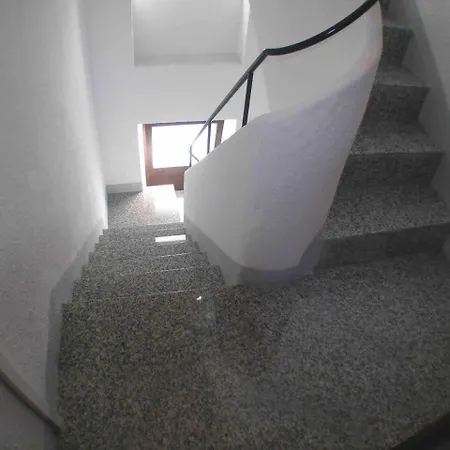 Charming In The Center *