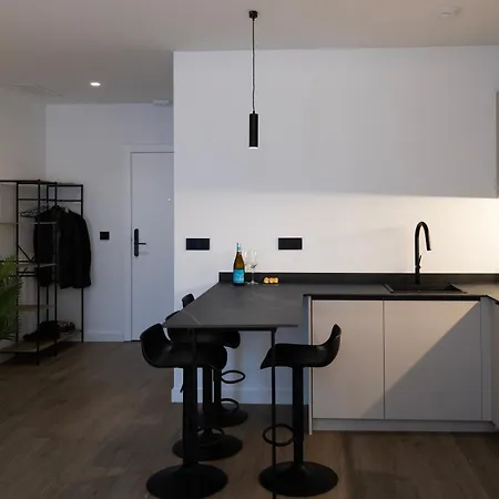 Apartment Demetrio By Alma