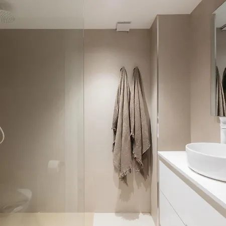 Апартаменты Lovely Exclusivity In Center Валенсия