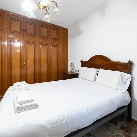 Elegant In Valencia's Historic El Carmen