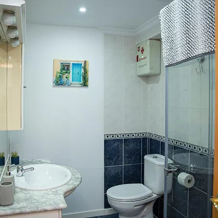 Amplio & Renovado 5 2 Banos Y Balcon Apartment *