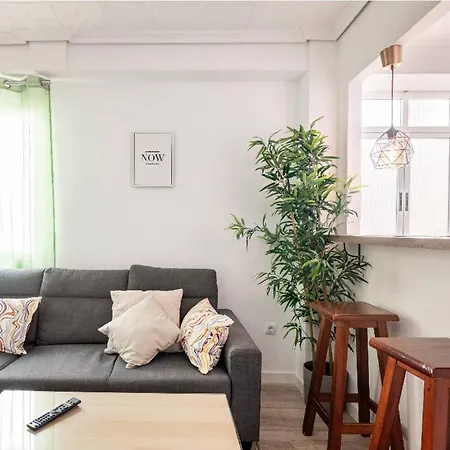 Piso Centrico En Y Cerca De La Playa Apartman *