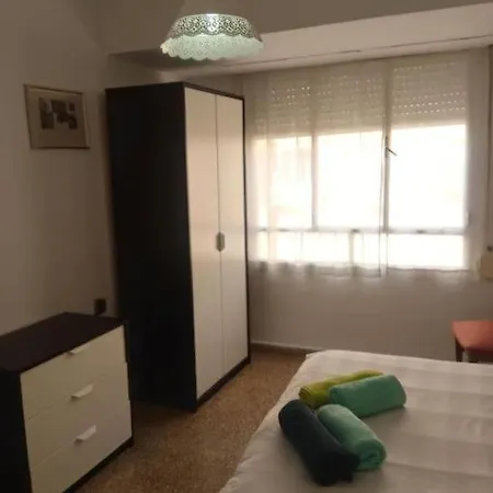Habitacion En Piso Centrico Y Acogedor Valencia