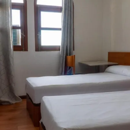 Sundos Feria מלון 2*