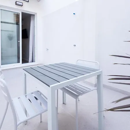 Yard Patraix By Concept Flats