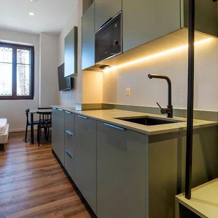Hotel Vlc Host - Reina 168 Valence