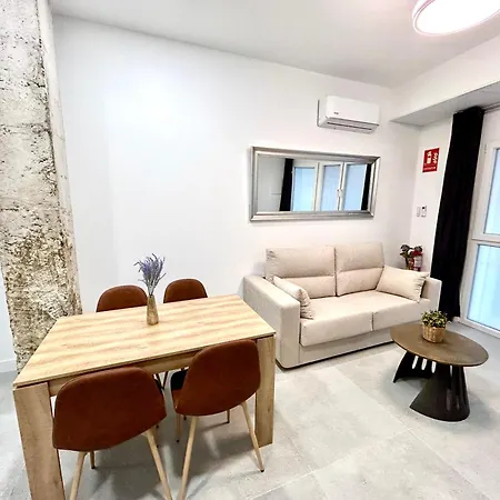 Apartamento Convenient, Charming 15 Mins From Center Valencia