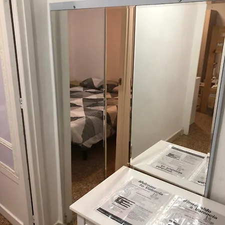 Alojamiento Puerto De Dos Dormitorios, Cocina Y Bano Accommodatie bij particulieren Valencia
