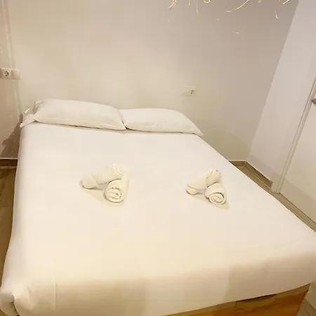 Estudio En El Centro Historico De فالنسيا