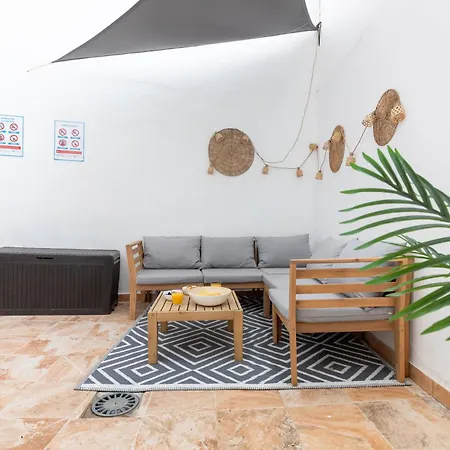 Travel Habitat Zaidia Con Terraza.