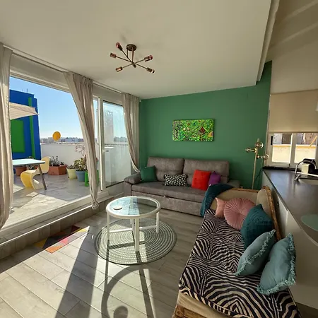 Petite Penthouse With The Sunniest Terrace In