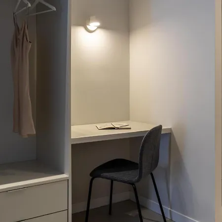 Malvarrosa Point White Apartment