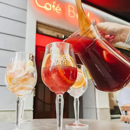 Apartamento Casa Novi - Close To Beach, Center & Metro