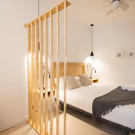 Florit Flats - The Pitiusas * Valenza