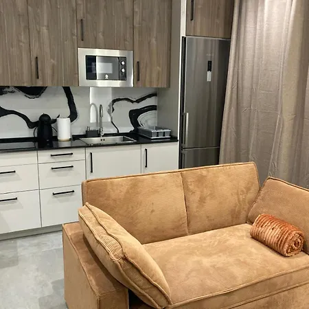 Amplio Estudio En Apartment *