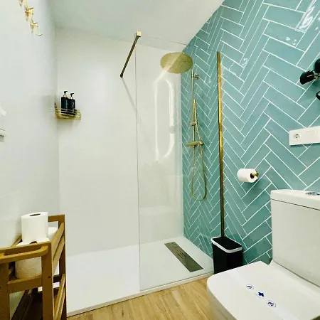 Bright & Stylish Flat Close To Center Apartment
