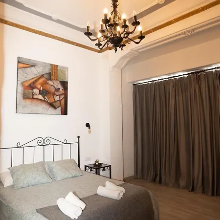 Turia Pio Xii De 3 Apartment