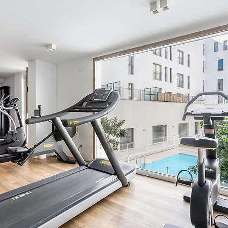 The Urban Oasis - Gym-pool-24h7 Security Thehavenescape