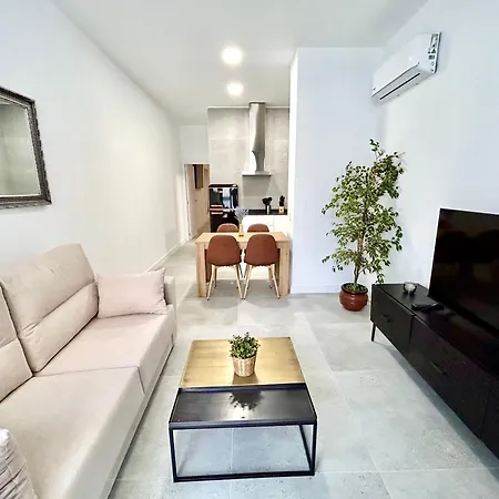 Daire Getaway - Jacuzzi, Space & Comfort *