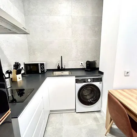 Getaway - Jacuzzi, Space & Comfort Valencie