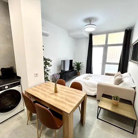 Getaway - Jacuzzi, Space & Comfort Valencie