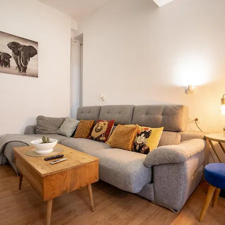 Con Terraza Y Bano Privado Y Comodidades Compartidas Homestay