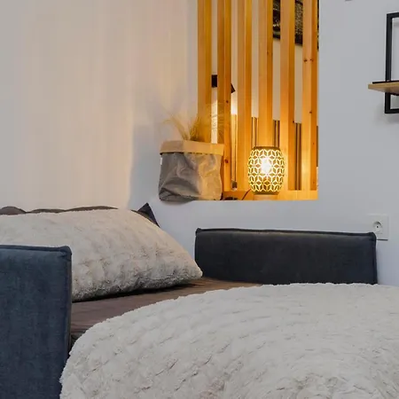 Basket & Arts Vt-56819-v Apartment