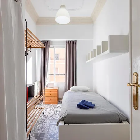 Ruzafa 4 Bedroom Апартаменты *