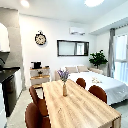 Strategic Stay-unlock Valencia's Best-kept Secret דירה *
