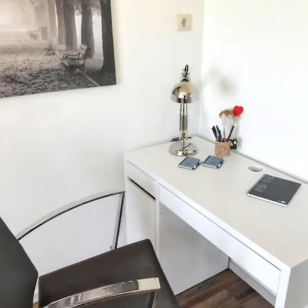 Spacious In With Sea View - 160 Sqm Apartment *