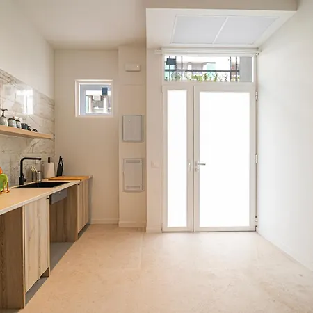 Lo - Loft - Modernos Y Acogedores Estudios Cerca A Artes Y Ciencias Apartman *