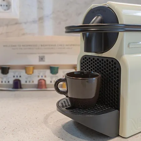 Appartamento Lo - Loft - Modernos Y Acogedores Estudios Cerca A Artes Y Ciencias