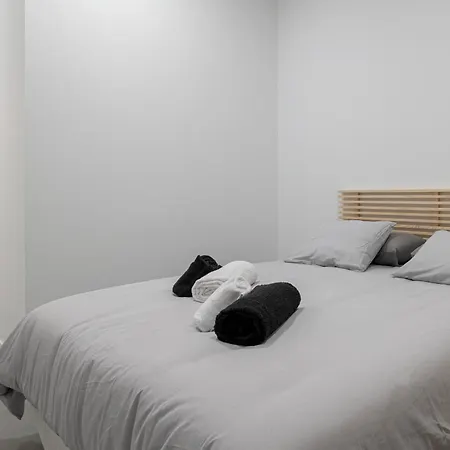 Apartamento Esc - Loft Comodos Y Espaciosos Estudios Cercanos A Estacion Joaquin Sorolla Valência