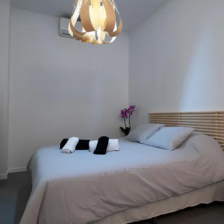Apartamento Esc - Loft Comodos Y Espaciosos Estudios Cercanos A Estacion Joaquin Sorolla Valência