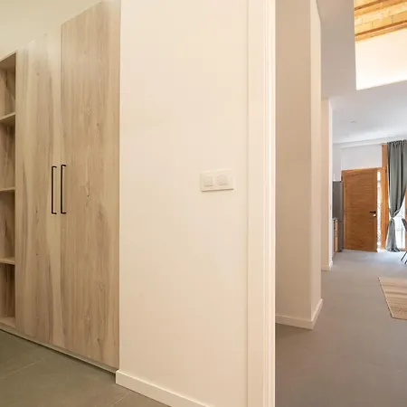 Esc - Loft Cómodos Y Espaciosos Estudios Cercanos A Estación Joaquín Sorolla *