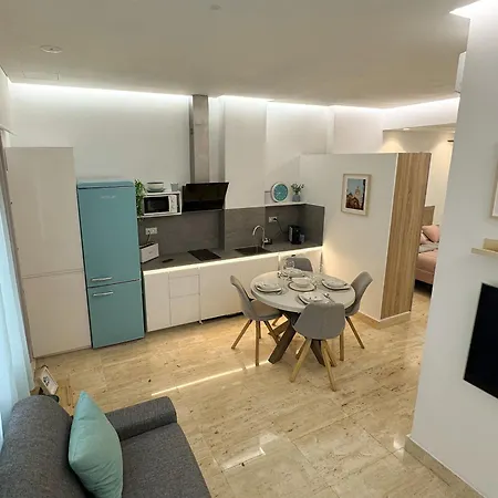 Apartmán Centrico Cerca De Torres De Serrano Y Viveros *