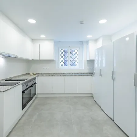 Residencia Universitaria Trinitarios דירה