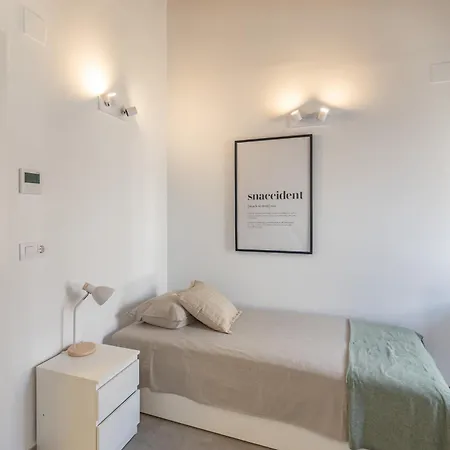 Residencia Universitaria Trinitarios アパート *