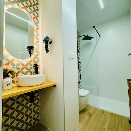 Modern & Cozy Flat Close To Center Апартаменты *