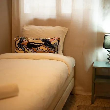 Piso Luminoso Y Conectado, A 5 Min De La Ciudad De Artes