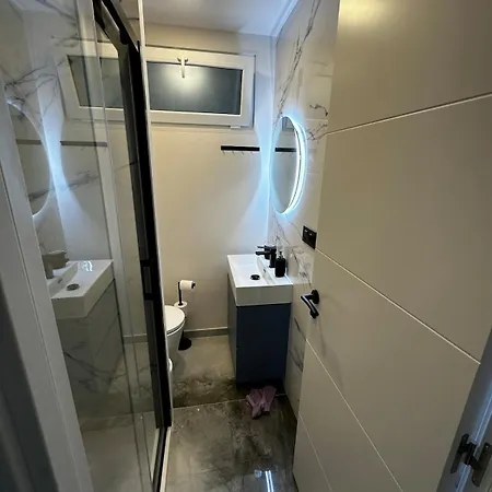 Hab3 Science Arts Monthly, Monthly Apartment