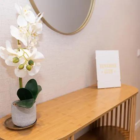 Nieuw! Gelegen! Luxe Casa Novi Apartment *