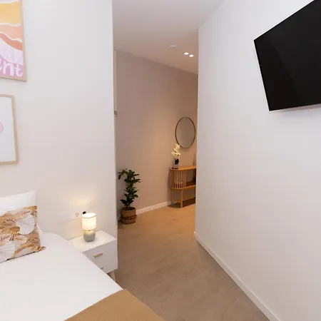 Casa Novi - Close To Beach, Center & Metro Apartamento *